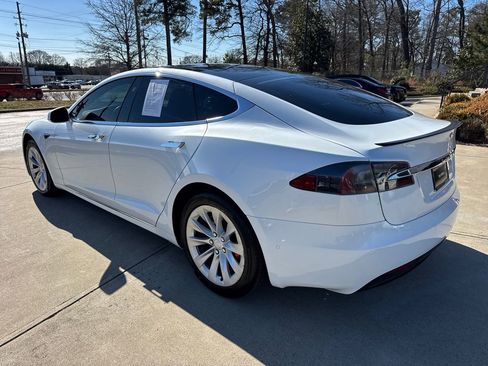Used 2019 Tesla Model S Performance image 5