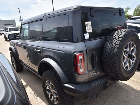 Used 2025 Ford Bronco Badlands image 9