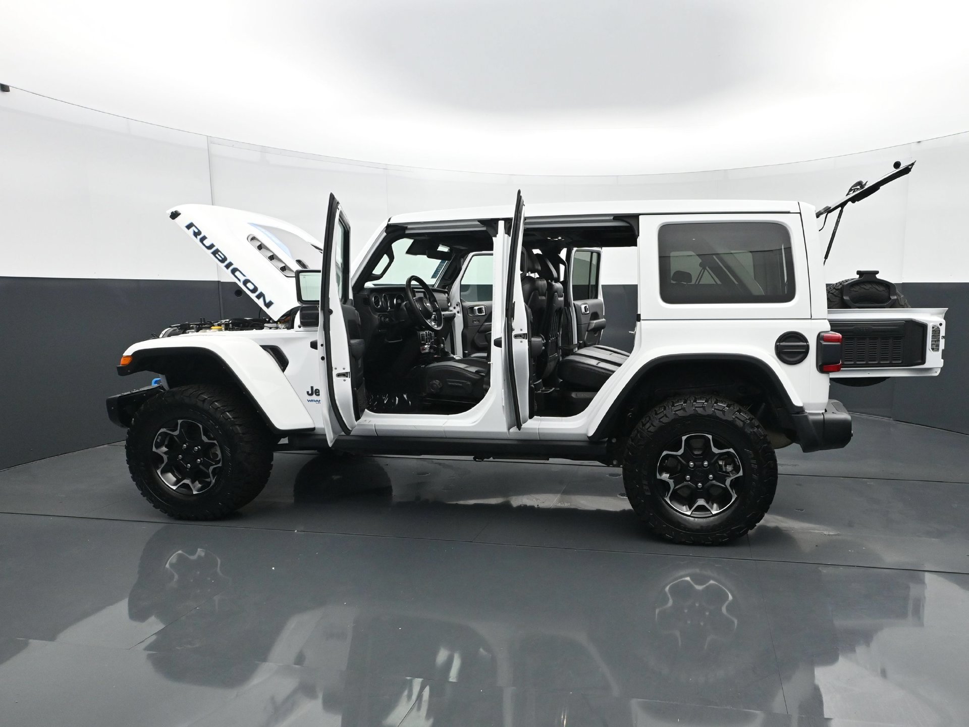 Used 2021 Jeep Wrangler Unlimited Rubicon 4xe w/ Steel Bumper Group AWD/4WD image 28