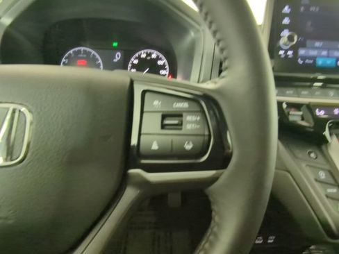Used 2025 Honda Odyssey EX-L image 27