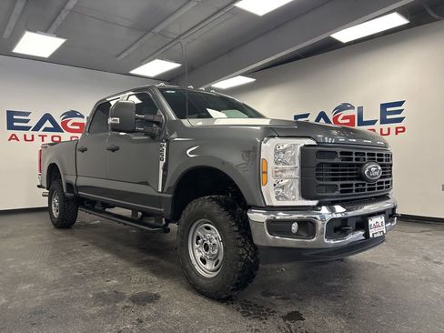 New 2026 Ford F250 XL w/ XL Off-Road Package image 2