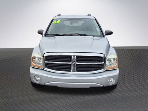Used 2005 Dodge Durango SLT image 3