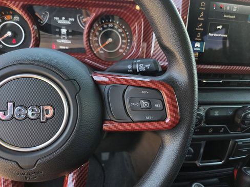 Used 2024 Jeep Wrangler Unlimited Sport AWD/4WD image 22