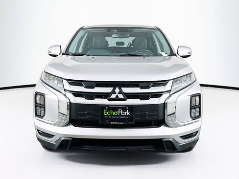 Used 2024 Mitsubishi Outlander Sport SE image 2