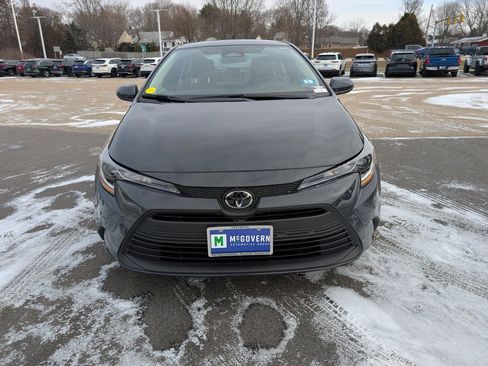 Used 2025 Toyota Corolla LE image 9