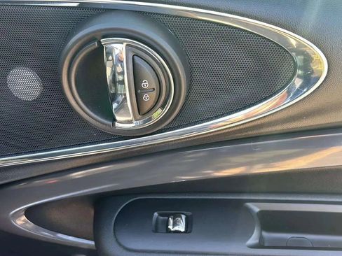 Used 2018 MINI Cooper Clubman S image 22