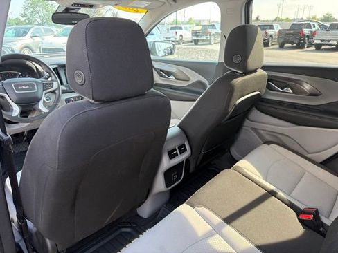 Used 2023 GMC Terrain SLE w/ Driver Convenience Package FWD image 20