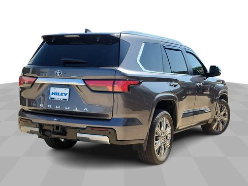 Used 2024 Toyota Sequoia Capstone AWD/4WD image 8