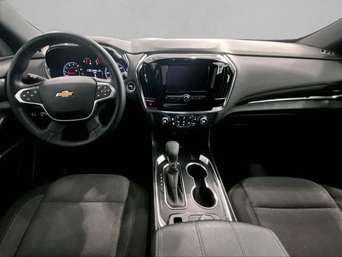 Used 2023 Chevrolet Traverse LT image 16
