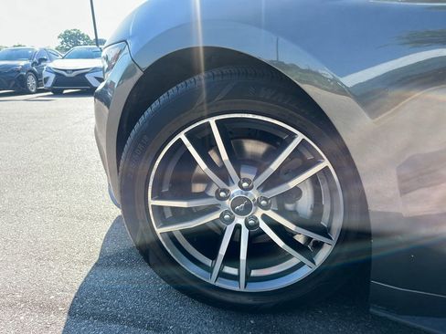 Used 2017 Ford Mustang Coupe RWD image 29