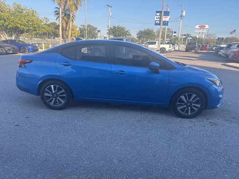 Used 2021 Nissan Versa SV image 2
