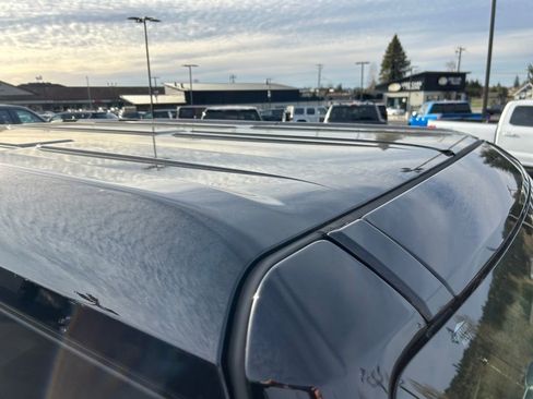 Used 2025 Ford Bronco Badlands image 29