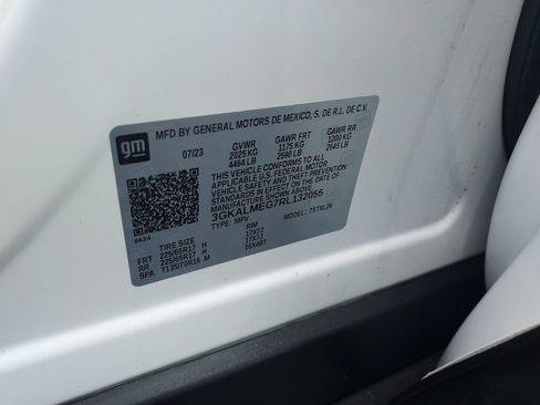 Used 2024 GMC Terrain SLE FWD image 23