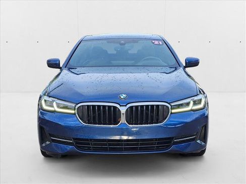 Used 2021 BMW 530i w/ Premium Package image 2