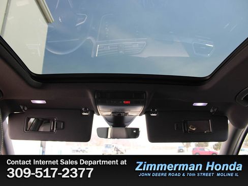 Used 2023 Volkswagen Tiguan SE R-Line FWD image 11
