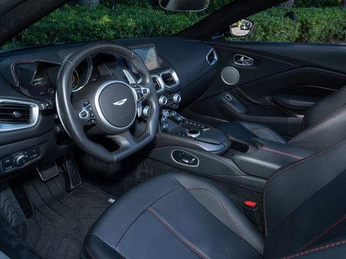 Used 2023 Aston Martin V8 Vantage Roadster image 16