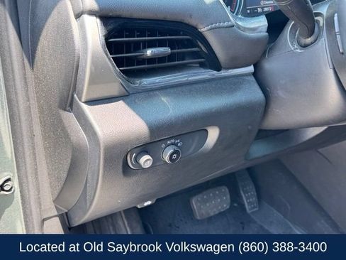 Used 2023 Chevrolet Traverse LT w/ Midnight/Sport Edition AWD/4WD image 36