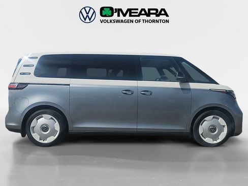 New 2025 Volkswagen ID. Buzz 1st Edition image 6