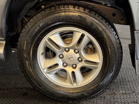 Used 2004 Lexus GX 470 image 8