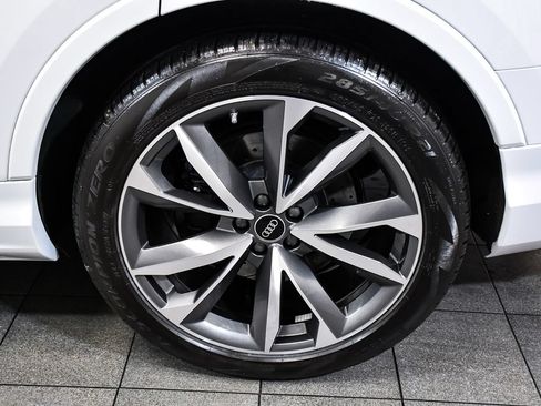 Used 2024 Audi SQ7 Prestige w/ Prestige Package AWD/4WD image 8