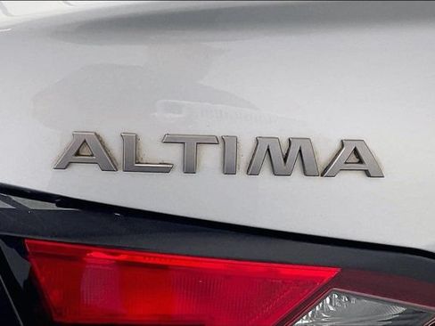 Used 2023 Nissan Altima 2.5 SV FWD image 32