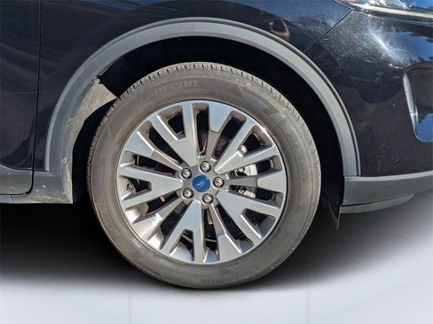 Used 2022 Ford Escape Titanium image 10