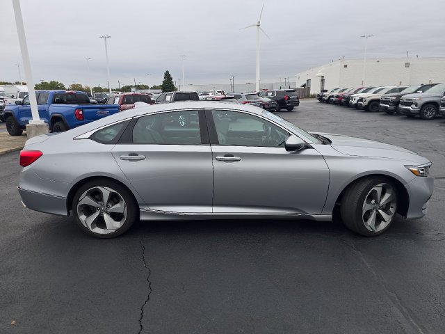 Used 2018 Honda Accord Touring image 16