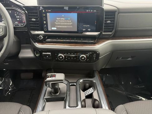 Used 2025 GMC Sierra 1500 Elevation AWD/4WD image 16