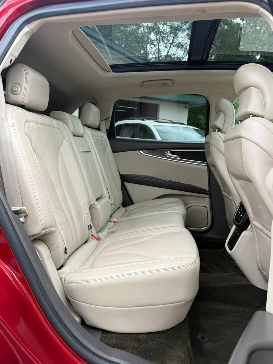 Used 2016 Lincoln MKX Reserve w/ Technology Package AWD/4WD image 20