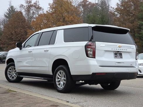 Used 2024 Chevrolet Suburban LT image 21