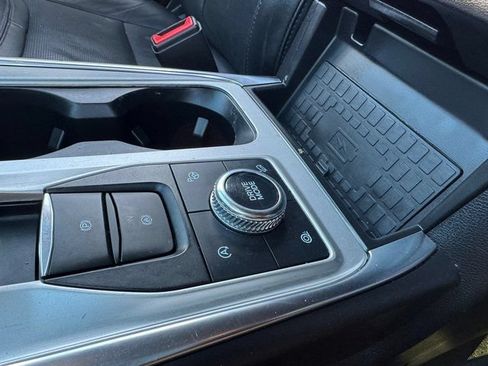 Used 2022 Ford Explorer Platinum w/ Equipment Group 601A AWD/4WD image 30