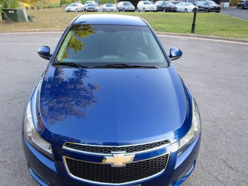 Used 2012 Chevrolet Cruze LT FWD image 3