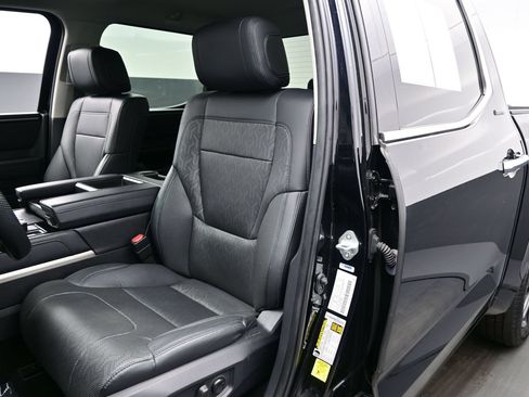 Used 2023 Toyota Tundra Limited AWD/4WD image 12