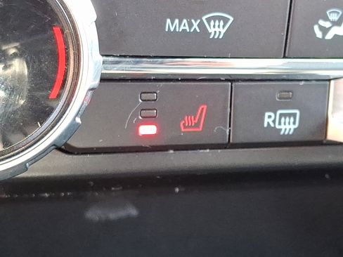 Certified 2022 Ford F150 XLT w/ Equipment Group 302A High image 25