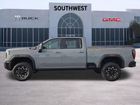 Certified 2024 GMC Sierra 2500 AT4X image 3