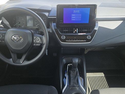 Used 2025 Toyota Corolla LE AWD/4WD image 9