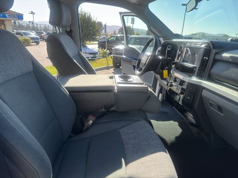 Used 2024 Ford F250 XLT image 27