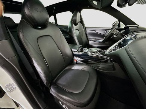 Used 2021 Aston Martin DBX image 28