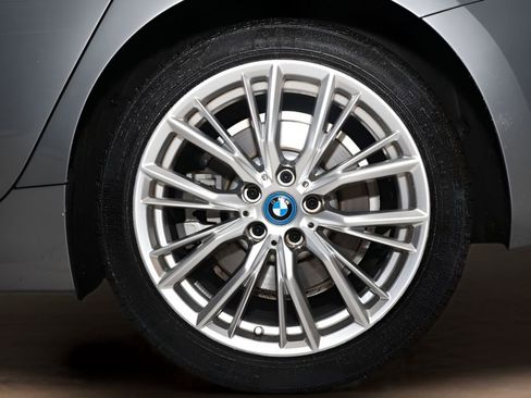 Used 2023 BMW 330e xDrive w/ Premium Package image 25