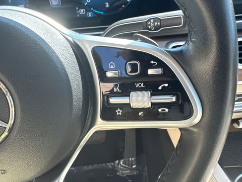 Used 2023 Mercedes-Benz GLE 350 4MATIC w/ Premium Package image 27