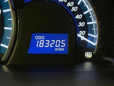 Used 2012 Toyota Camry XLE w/ Leather Pkg image 18