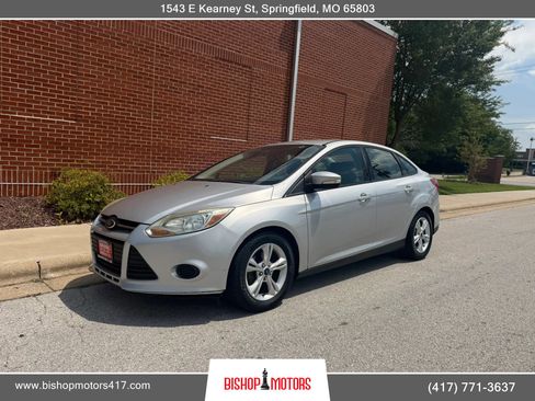 Used 2014 Ford Focus SE FWD image 1