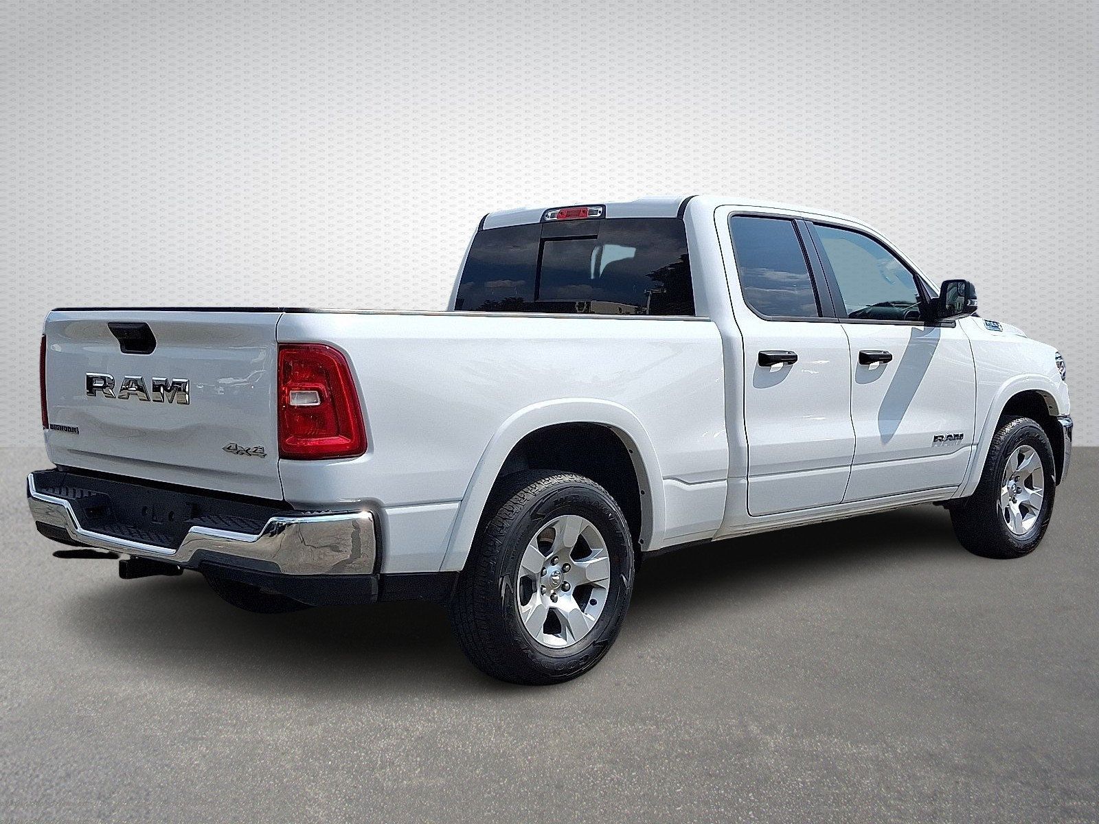 Used 2025 RAM 1500 Big Horn AWD/4WD image 6