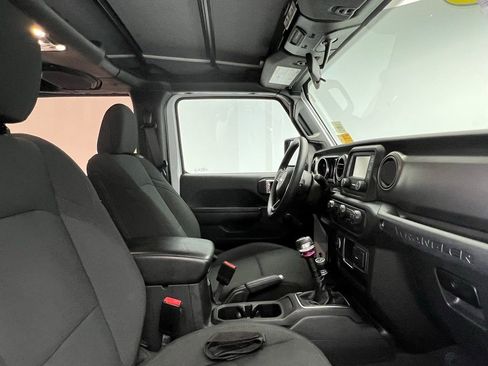Used 2021 Jeep Wrangler Sport image 6