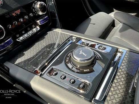 Certified 2025 Rolls-Royce Cullinan Black Badge image 16