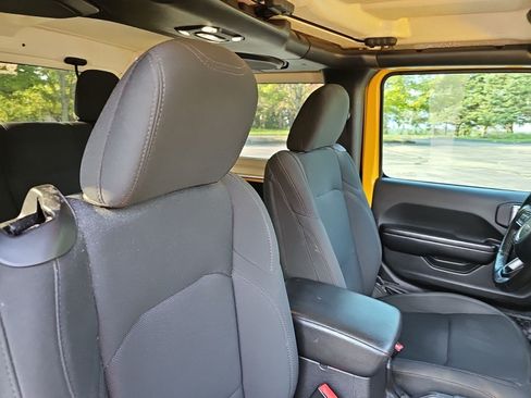 Used 2021 Jeep Wrangler Sport AWD/4WD image 11