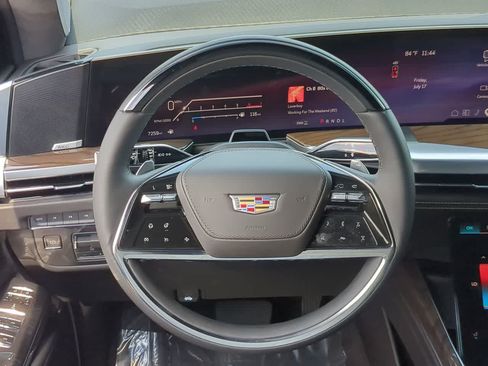 Used 2026 Cadillac Escalade ESV Platinum Sport w/ LPO, ONYX Package AWD/4WD image 25