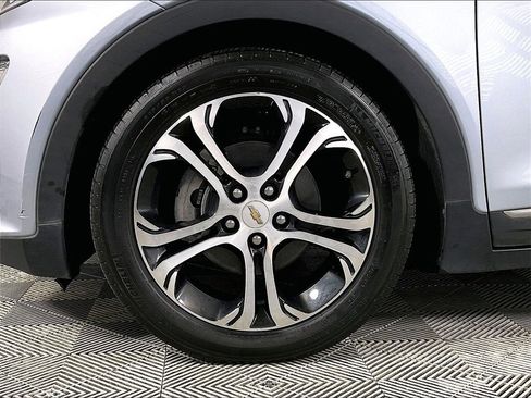 Used 2018 Chevrolet Bolt Premier w/ Driver Confidence II Package image 43