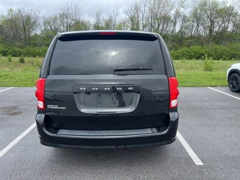 Used 2019 Dodge Grand Caravan SXT image 11