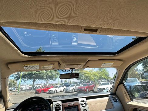 Used 2012 Ford F150 Lariat w/ Lariat Chrome Pkg image 11